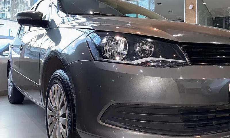 Volkswagen Voyage 1....