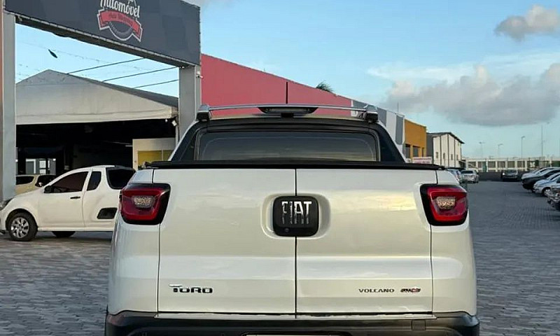 Fiat Toro Volcano 2....