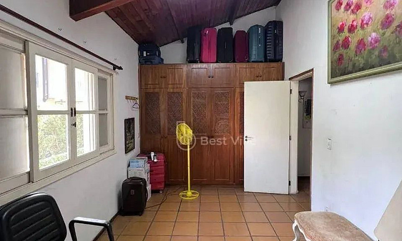 Casa À Venda Com 250...