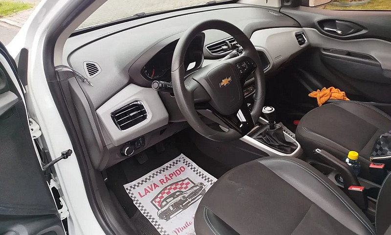 Chevrolet Onix Hatch...