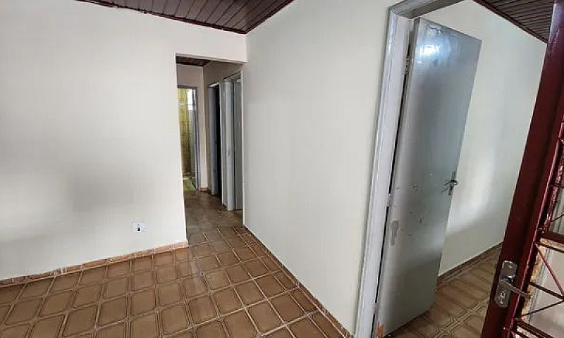 Alugo Casa 03 Quarto...