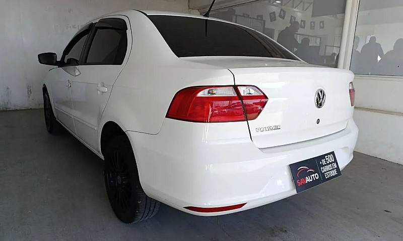 Volkswagen Voyage 1....