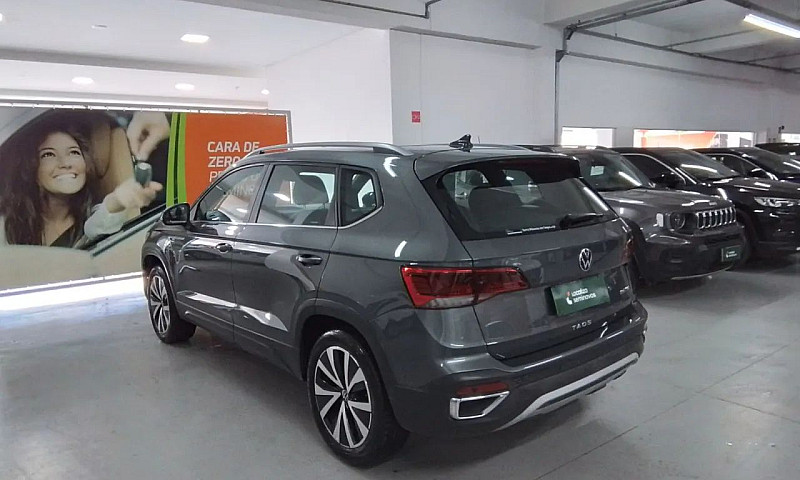 Volkswagen Taos High...