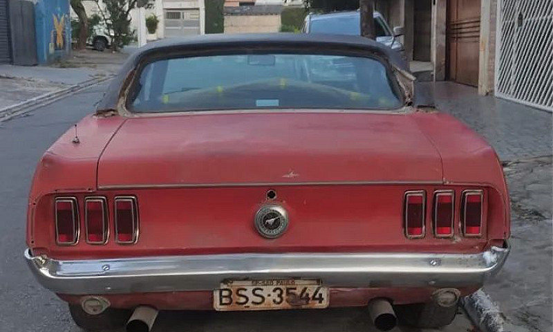 Ford Mustang Gt V8 C...
