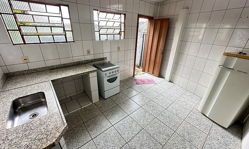 Alugo Casa De 4 Quar...