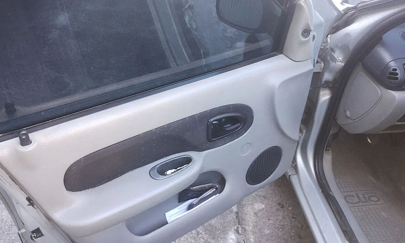 Renault Clio Rn/ Exp...