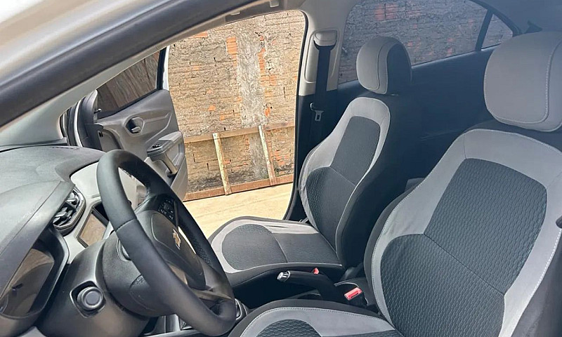 Chevrolet Onix Hatch...