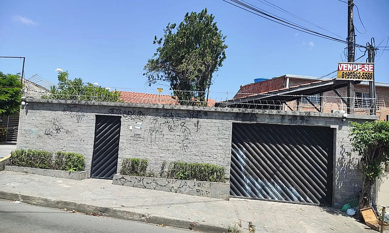 Vendo Casa Muito Boa...