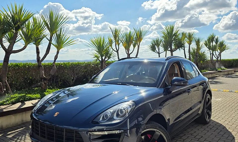 Porsche Macan S ...