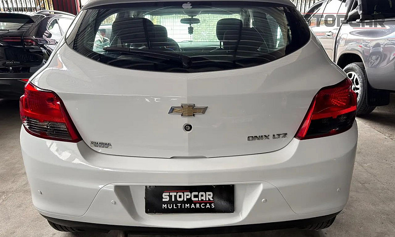 Chevrolet Onix Hatch...