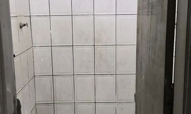 Vendo Uma Casa A Um ...