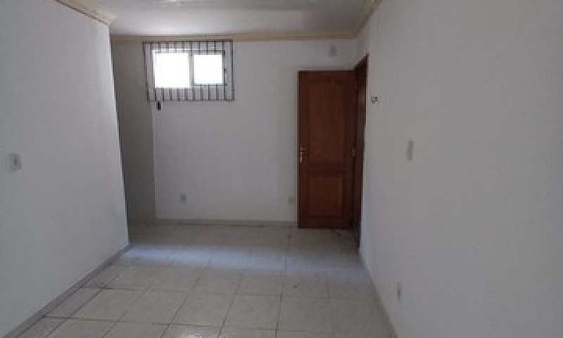 Alugo Casa Tipo Apto...