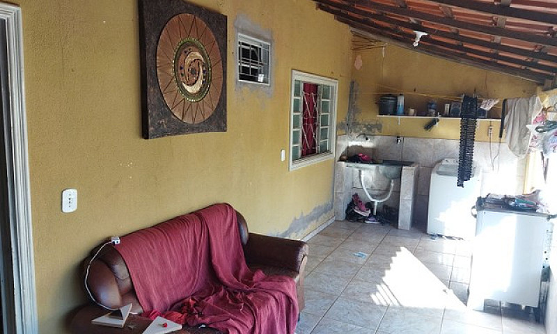 Casa De Duas Suítes ...