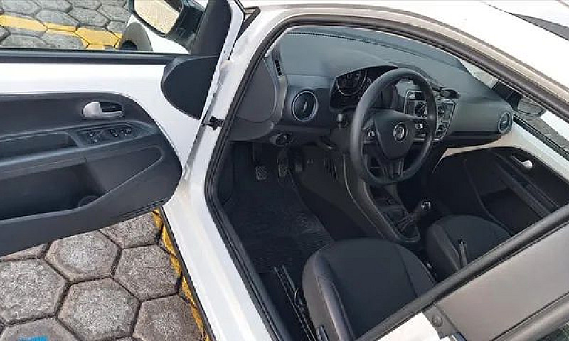Volkswagen Up 1.0 17...