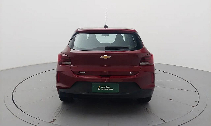 Chevrolet Onix Hatch...