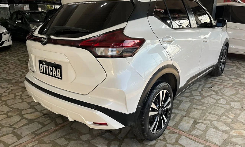 Nissan Kicks Exclusi...