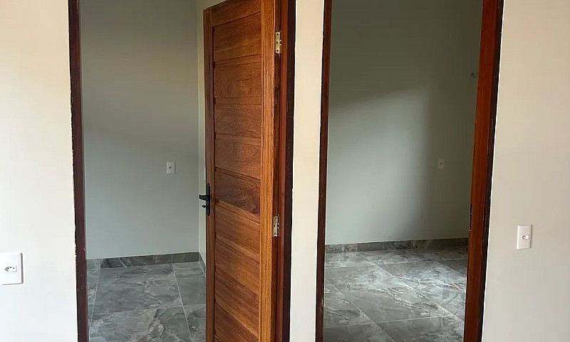 Alugo Casa...