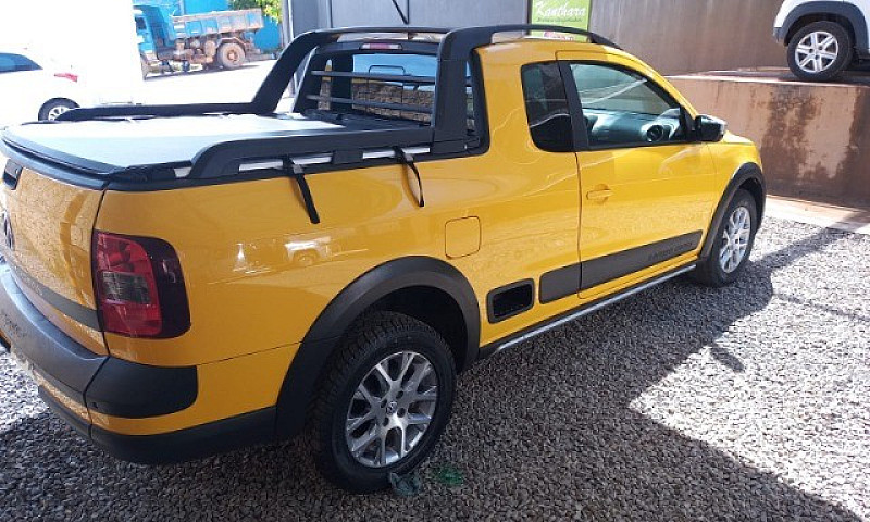 Saveiro Cross 
