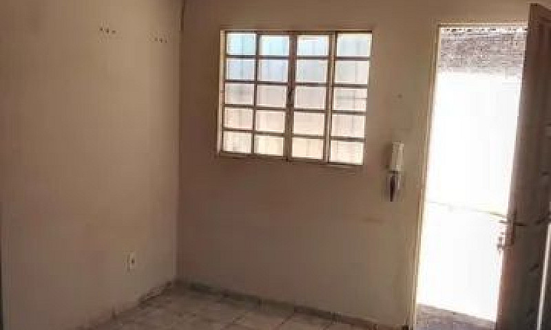 Vendo Casa No Itapoã...