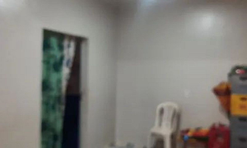 Vende-Se Casa...