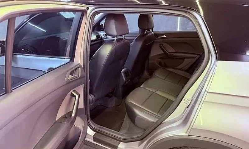 Volkswagen T-Cross 1...