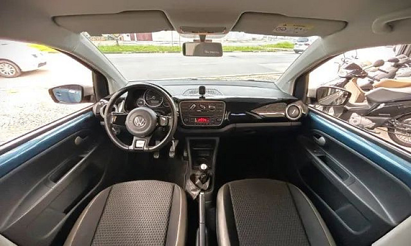 Volkswagen Up! Cross...
