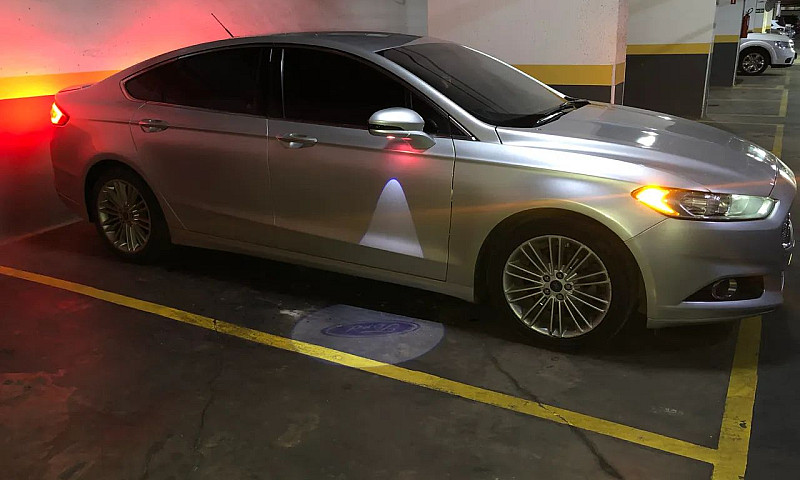 Ford Fusion Titanium...