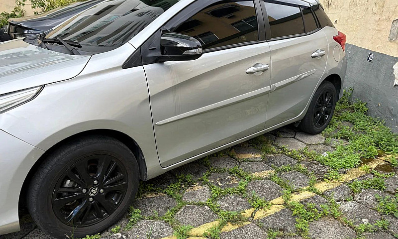 Toyota Yaris Xl 1.3 ...