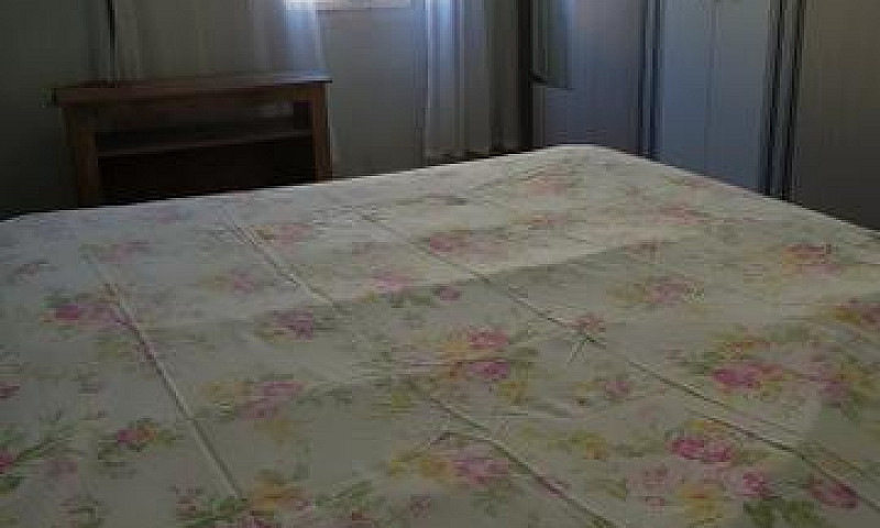 Alugo Quarto Na Prai...