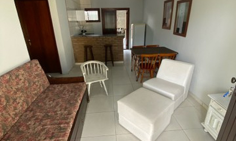 Aluga-Se Casa Cassin...