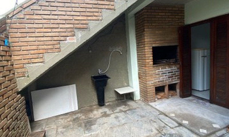 Aluga-Se Casa Cassin...