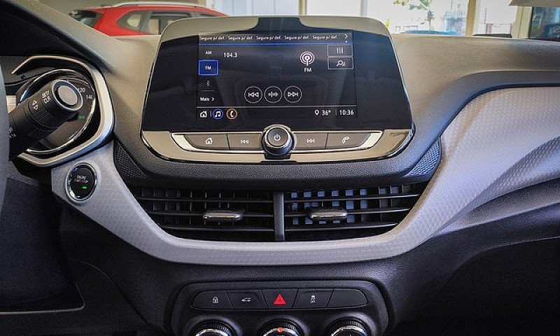 Chevrolet Onix Plus ...