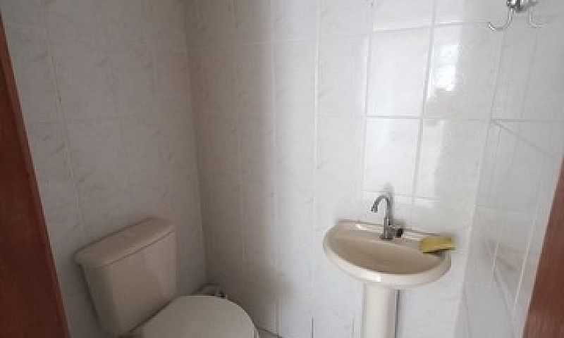 Alugo Casa Tipo Apto...