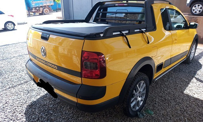 Saveiro Cross 