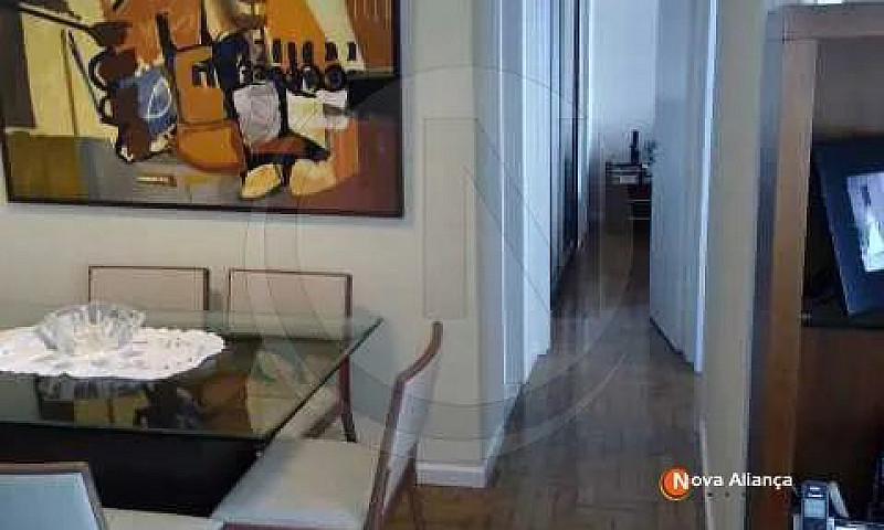 Apartamento-À Venda-...