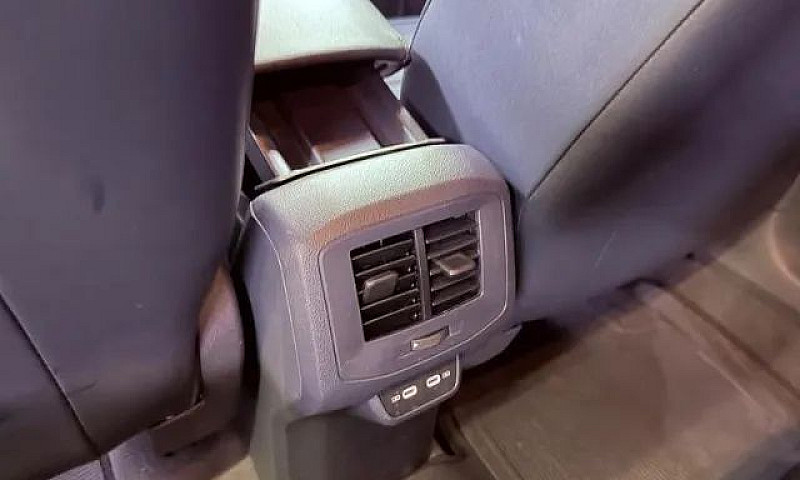 Volkswagen T-Cross 1...