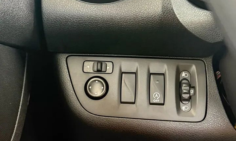 Kwid Outsider 2026 0...