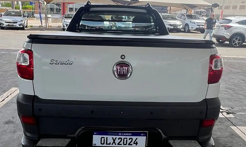 Fiat Strada Working ...