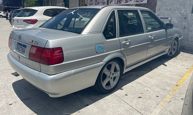 Volkswagen Santana 1...