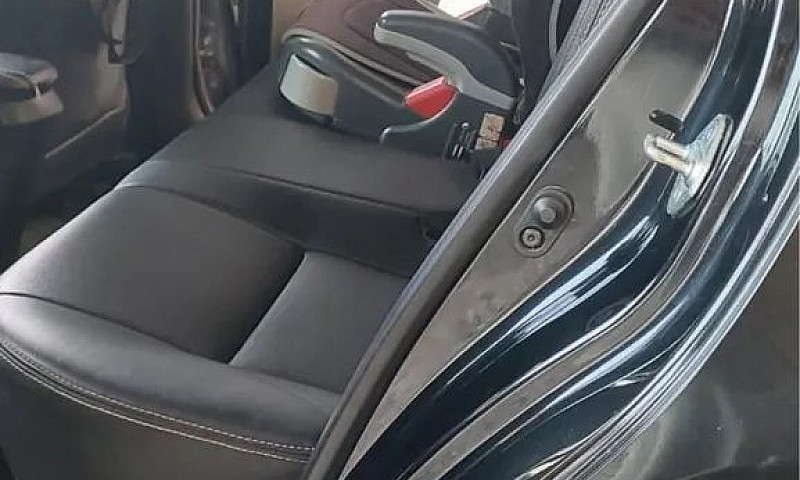 Toyota Yaris Xl Seda...