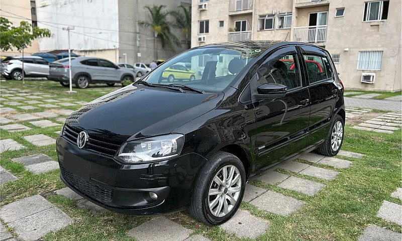 Volkswagen Fox 1.6 M...