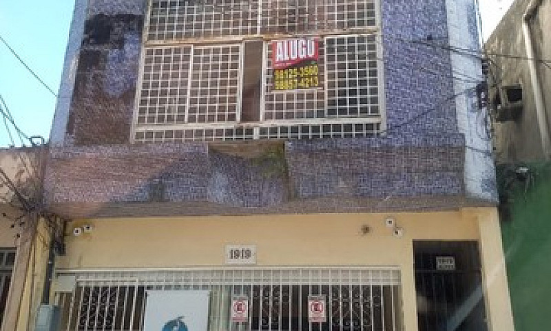 Alugo Casa Tipo Apto...