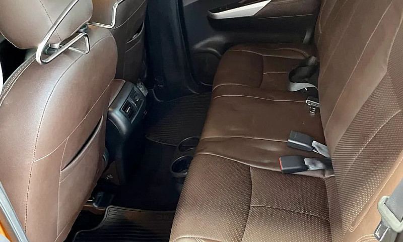 Nissan Frontier Se C...