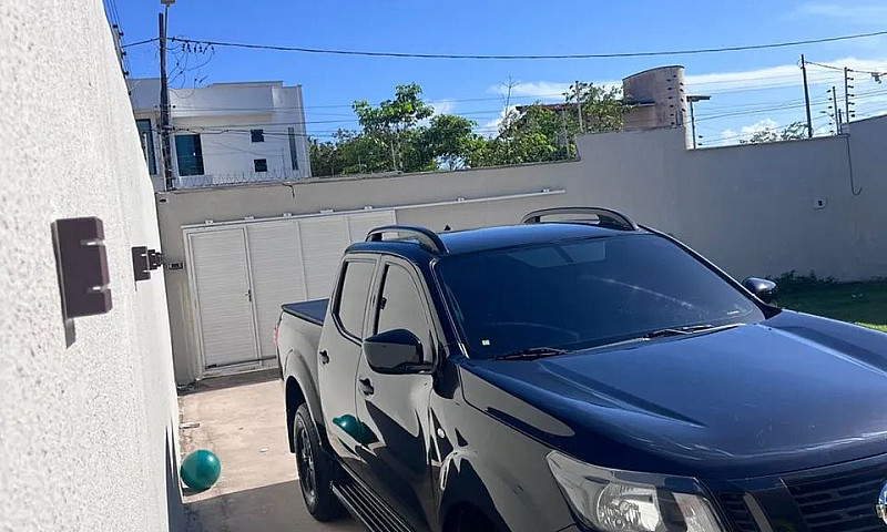 Nissan Frontier Atta...