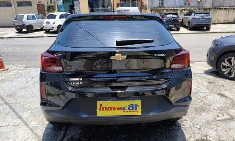 Chevrolet Onix Hatch...