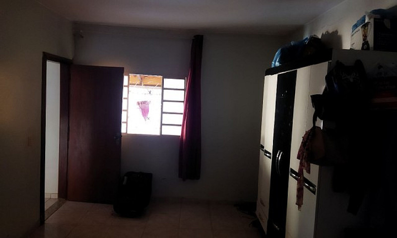 Casa De Duas Suítes ...