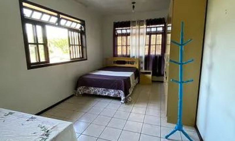 Aluga-Se Quarto Para...