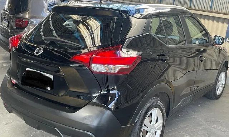 Nissan Kicks Único D...