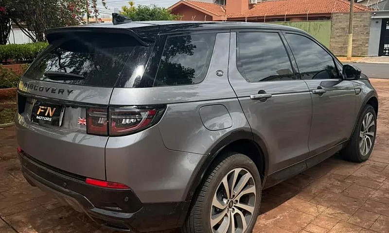 Land Rover Discovery...