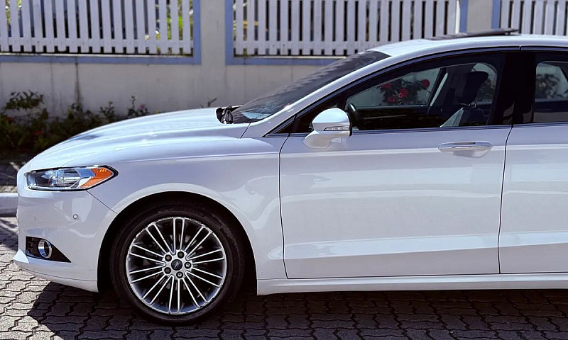 Fusion Titanium Awd ...
